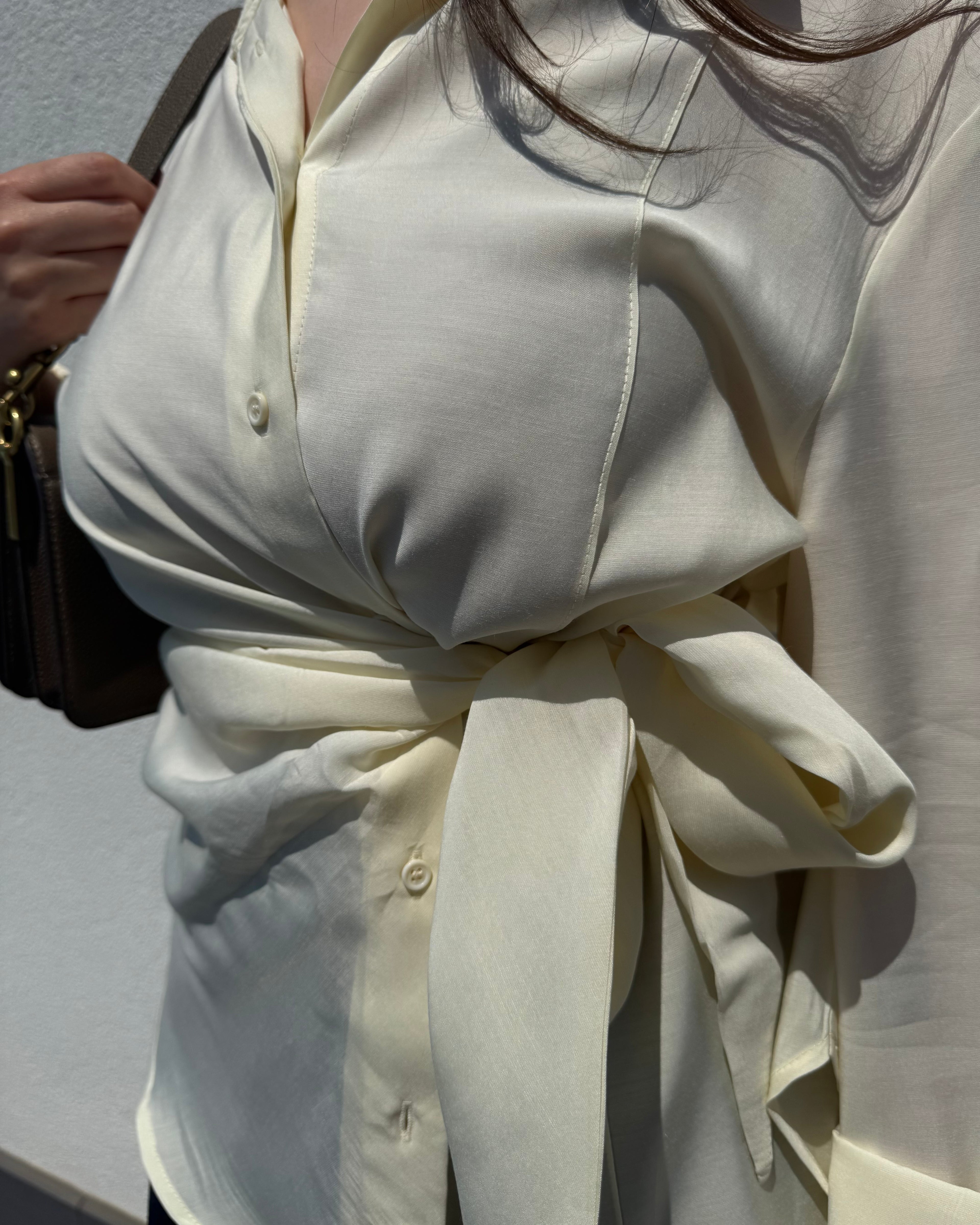 CHEMISE NOUÉE